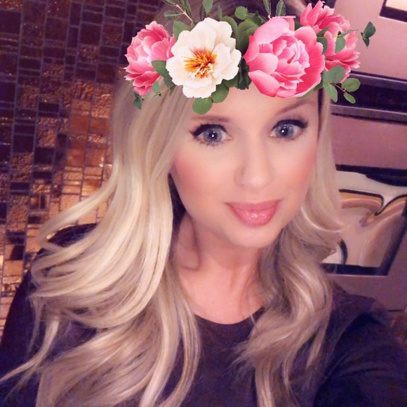 Instagram: Poshinmywaytofreedom - Picture 2 of 8